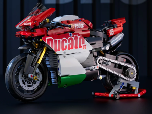 Zestaw klocki dla dzieci motor wyścigowy w skali 1:10 motocykl PANIGALE 883 szt.