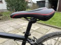 Siodełko Rowerowe Żelowe Wygodne z Otworem Gel MTB Trekking Czarno Czerwone